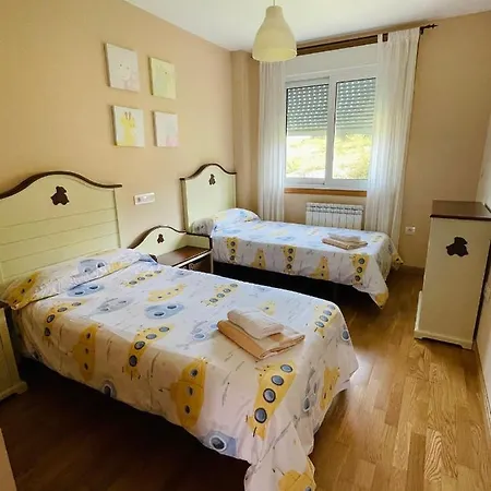 Сasa de vacaciones Bonita Casa Con Jardín Y Piscina *