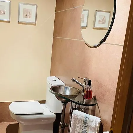 Bonita Casa Con Jardín Y Piscina *