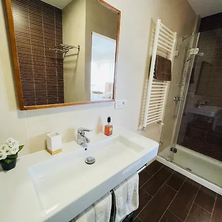 Сasa de vacaciones Bonita Casa Con Jardín Y Piscina *